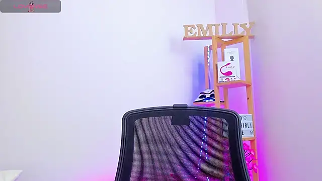 EmillySanders online show from 09/19/25, 10:49