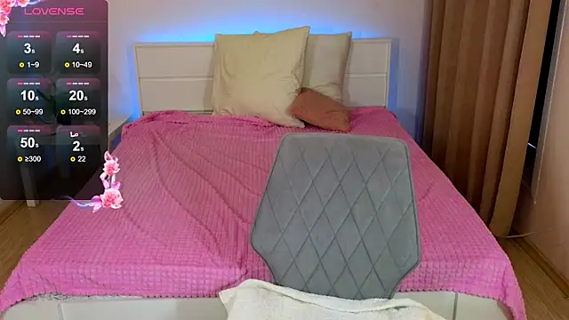 Snapshot of SusieMorris chatting on 03/22/25, 04:56 SusieMorris online show from 03/22/25, 04:56