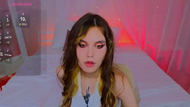 Snapshot of SusieMorris chatting on 09/26/25, 10:41 SusieMorris online show from 09/26/25, 10:41