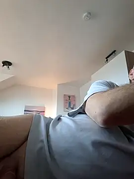 Milkasahne64 online show from 11/01/25, 10:28