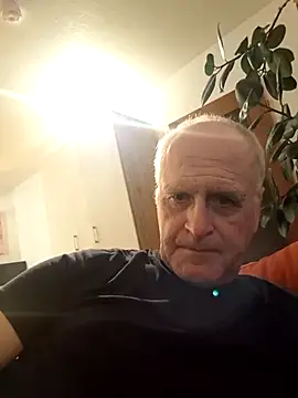 Milkasahne64 online show from 11/13/25, 09:58