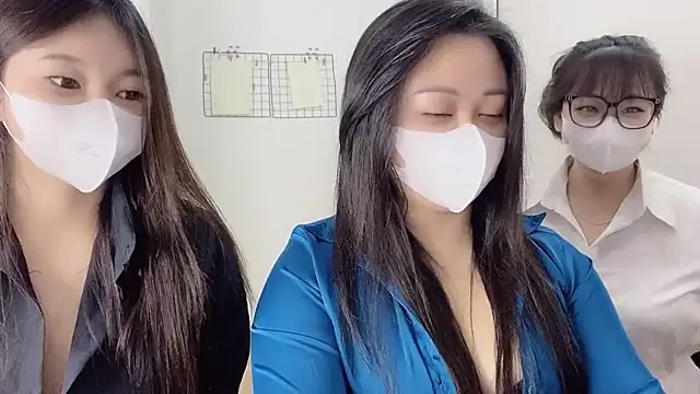 Bamboo Swetie online show from 12/16/25, 03:28