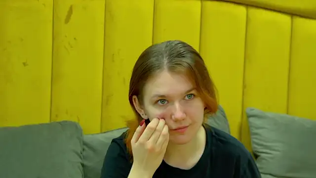 LessySmith online show from 11/07/25, 04:18