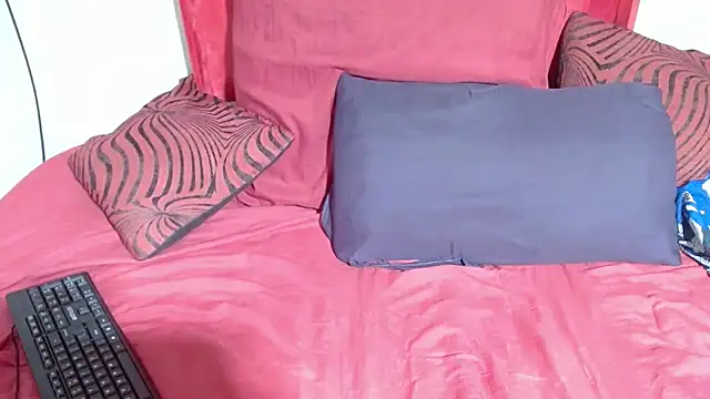 BBW42LL online show from 04/23/26, 04:14