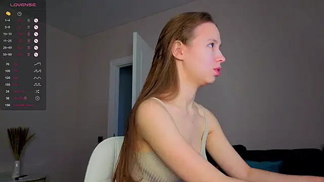 Snapshot of Dream_emma chatting on 09/13/25, 01:16 Dream emma online show from 09/13/25, 01:16