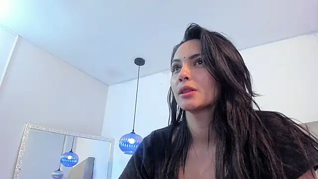 Snapshot of kareena_basu chatting on 03/12/25, 09:45 kareena basu online show from 03/12/25, 09:45