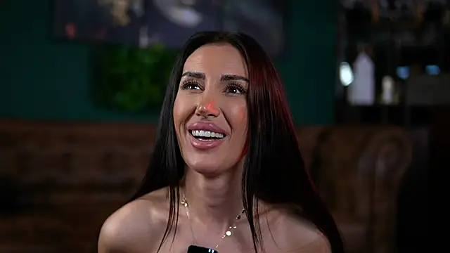 Snapshot of Evelyn_Evyyy chatting on 02/22/25, 02:28 Evelyn Evyyy online show from 02/22/25, 02:28