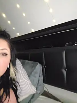 -BonnieBlack- online show from 04/01/26, 04:02