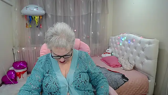 KayleSmoll online show from 01/29/25, 04:36