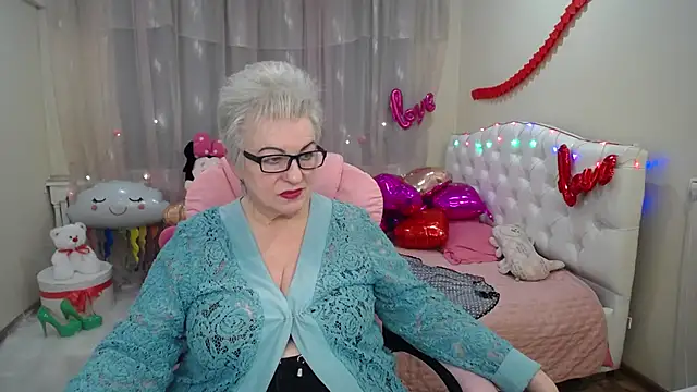 KayleSmoll online show from 02/06/25, 04:31