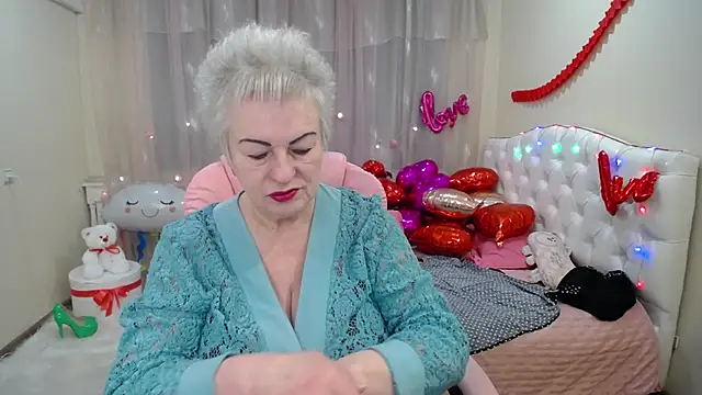 KayleSmoll online show from 02/08/25, 07:16