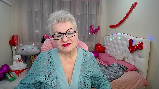 KayleSmoll online show from 02/12/25, 10:37