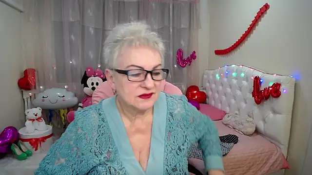 KayleSmoll online show from 02/13/25, 01:40