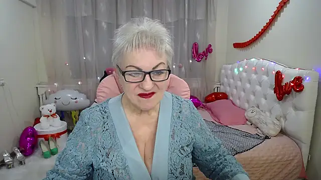 KayleSmoll online show from 03/05/25, 10:21