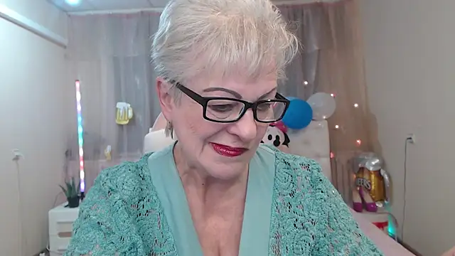 KayleSmoll online show from 10/04/25, 07:12