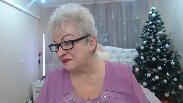 KayleSmoll online show from 12/16/25, 07:52