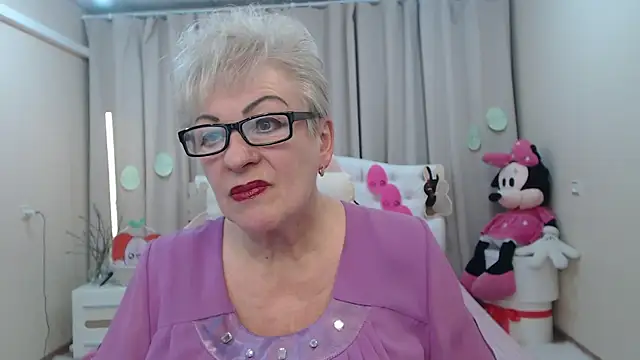 KayleSmoll online show from 04/01/26, 06:49