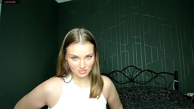 Snapshot of DeniRicchii chatting on 12/05/25, 12:58 DeniRicchii online show from 12/05/25, 12:58