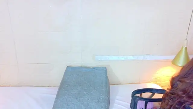 Shamiraa moore online show from 04/01/26, 08:06