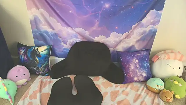 MilkyBunny online show from 04/10/26, 05:17