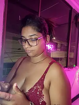 Snapshot of Sofythom1 chatting on 12/03/24, 03:41 Sofythom1 online show from 12/03/24, 03:41