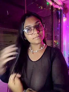 Snapshot of Sofythom1 chatting on 12/07/24, 02:53 Sofythom1 online show from 12/07/24, 02:53