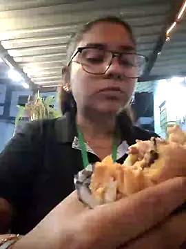 Snapshot of Sofythom1 chatting on 12/11/24, 02:19 Sofythom1 online show from 12/11/24, 02:19