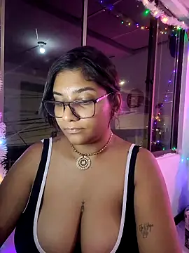 Snapshot of Sofythom1 chatting on 12/28/24, 12:57 Sofythom1 online show from 12/28/24, 12:57