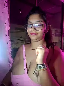 Snapshot of Sofythom1 chatting on 01/10/25, 03:07 Sofythom1 online show from 01/10/25, 03:07