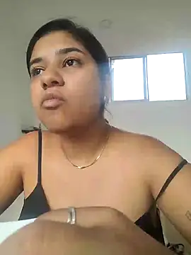 Snapshot of Sofythom1 chatting on 01/17/25, 09:17 Sofythom1 online show from 01/17/25, 09:17