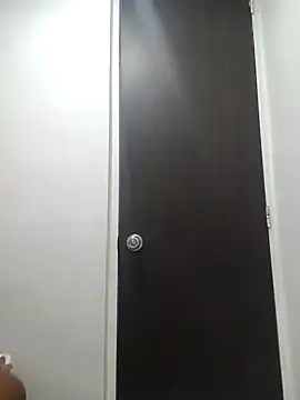 Snapshot of Sofythom1 chatting on 01/18/25, 03:42 Sofythom1 online show from 01/18/25, 03:42