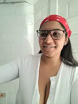 Snapshot of Sofythom1 chatting on 03/09/25, 09:14 Sofythom1 online show from 03/09/25, 09:14