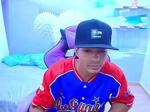 Aaron-00 online show from 01/15/26, 09:51