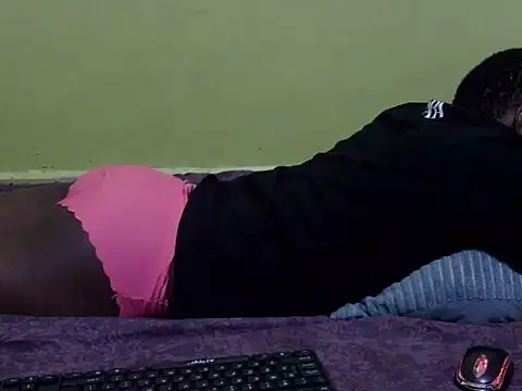 QUEEN-LIZ online show from 10/02/25, 05:25