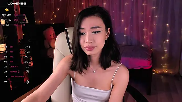 Snapshot of sensualily chatting on 12/28/24, 09:40 sensualily online show from 12/28/24, 09:40