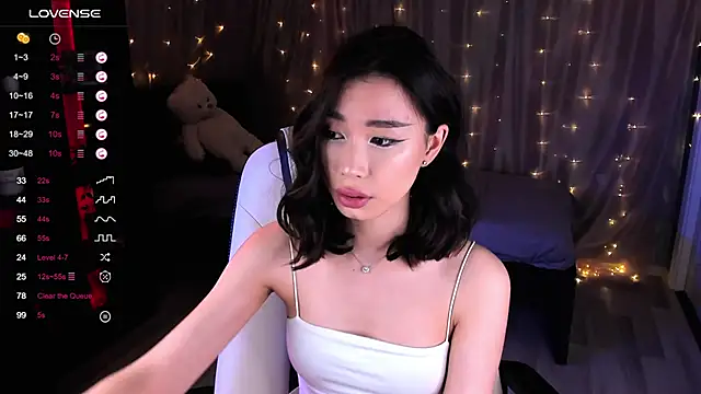 Snapshot of sensualily chatting on 01/18/25, 10:17 sensualily online show from 01/18/25, 10:17