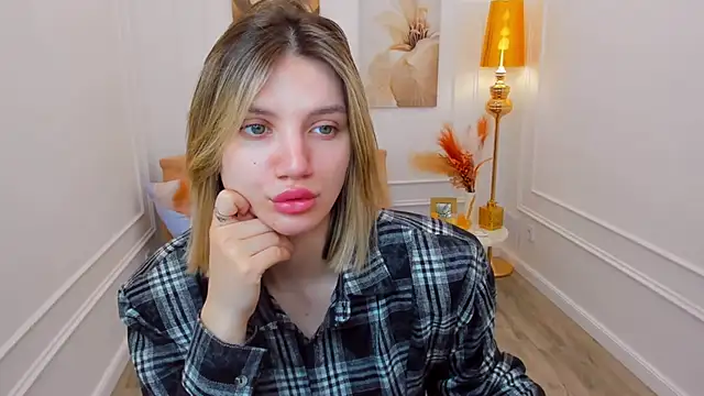 SelenaeMoore online show from 04/04/26, 03:38