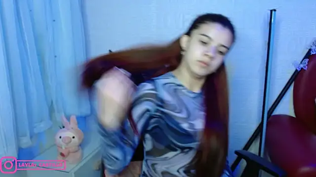 Snapshot of Layla_castilloo chatting on 02/27/25, 02:10 Layla castilloo online show from 02/27/25, 02:10