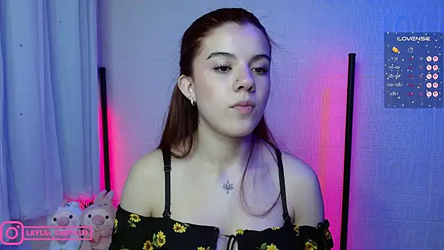 Snapshot of Layla_castilloo chatting on 03/11/25, 01:01 Layla castilloo online show from 03/11/25, 01:01