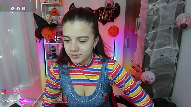 Snapshot of Layla_castilloo chatting on 10/20/25, 03:23 Layla castilloo online show from 10/20/25, 03:23