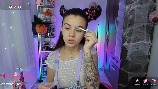 Snapshot of Layla_castilloo chatting on 11/03/25, 02:18 Layla castilloo online show from 11/03/25, 02:18