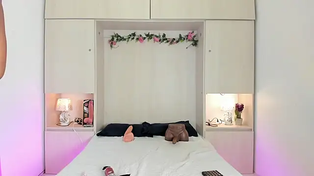 KendallRosse1 online show from 12/04/25, 11:41