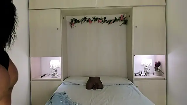 KendallRosse1 online show from 04/19/26, 12:37