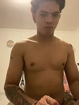 Snapshot of RDbruto chatting on 02/08/25, 10:51 RDbruto online show from 02/08/25, 10:51