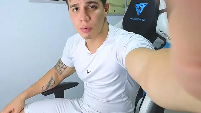 Ethanstill1 online show from 02/05/25, 02:19