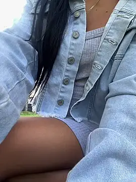 NAUGHTY LITTLE 18 online show from 10/06/25, 09:12