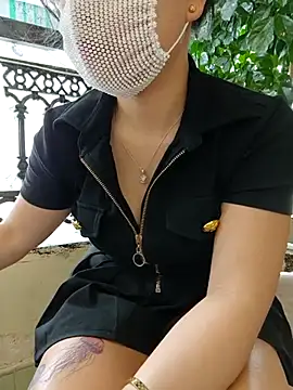 lyna bl online show from 03/23/25, 04:05