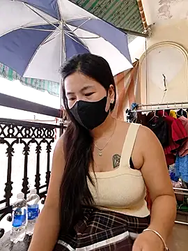 lyna bl online show from 11/21/25, 01:48