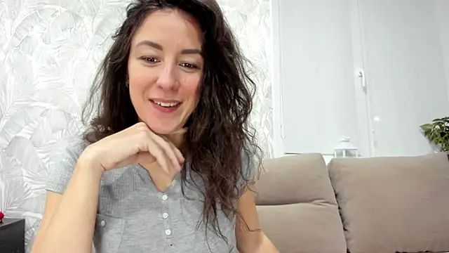 Karina sunny online show from 12/14/25, 11:59
