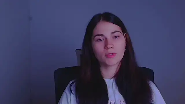 Snapshot of Loon_Amore chatting on 12/02/24, 07:27 Loon Amore online show from 12/02/24, 07:27